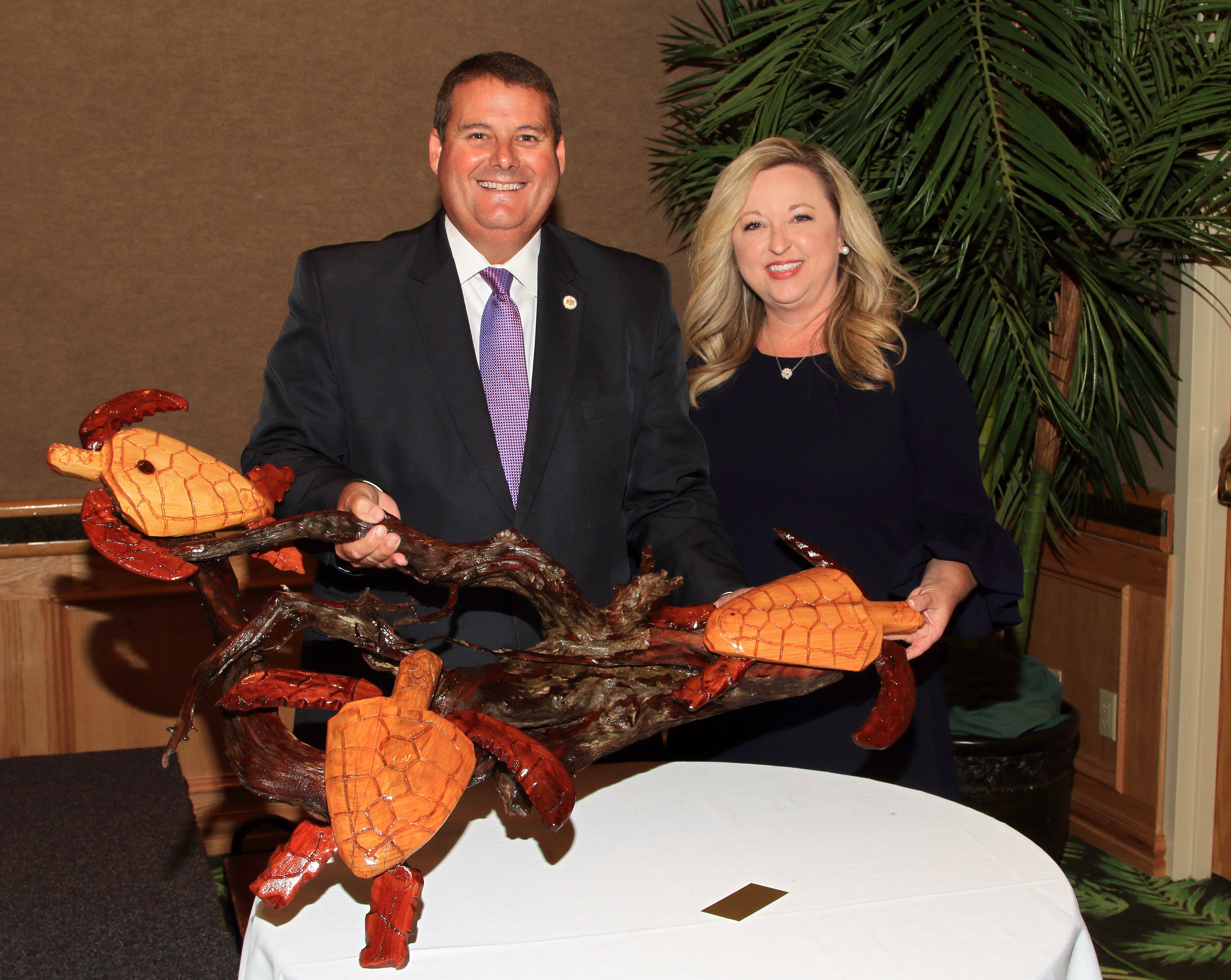 ADCNR Commissioner Chris Blankenship and his wife Allyson after being presented with the 2018 Lyles-Simpson Award.  Photo by Jeff Rester, Gulf States Marine Fisheries Commission