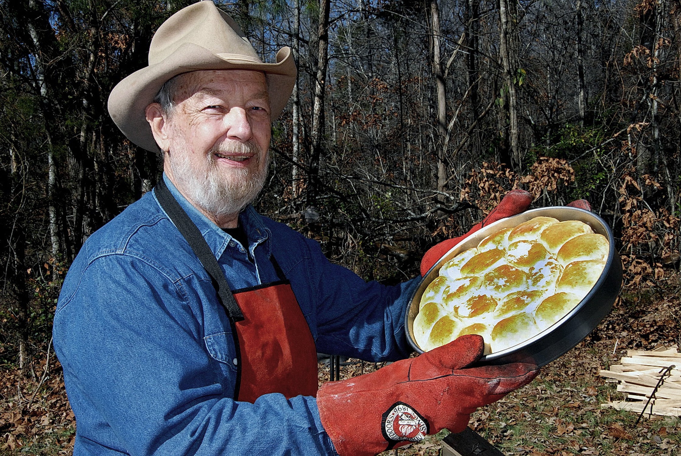 The Pioneer Woman Dropped Pumpkin Cookware, Including A Dutch Oven